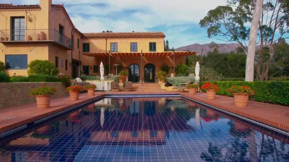 La documentación judicial señala que Carl Westcott, compró la casa por $11.25 millones de dólares en mayo de 2020 con la intención de pasar el resto de su vida allí. 