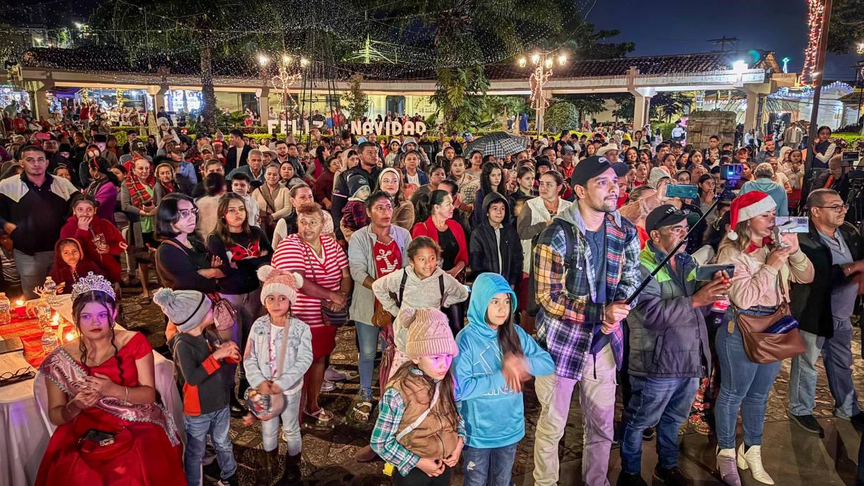 El evento marca el inicio de una agenda especial que se extenderá hasta el 6 de enero de 2025, con actividades para toda la familia. Entre las más destacadas están: