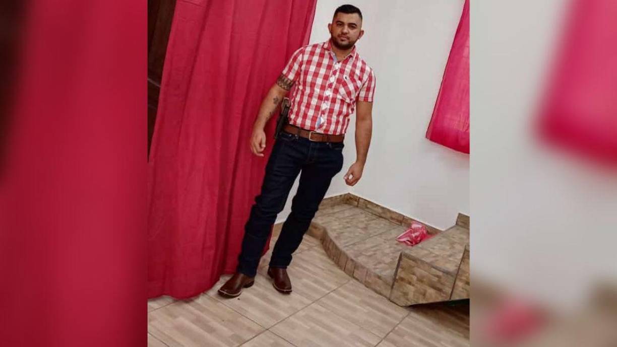 La Policía Nacional acudió al lugar de los hechos para iniciar las investigaciones que lleven a dar con el paradero de los autores del crimen.