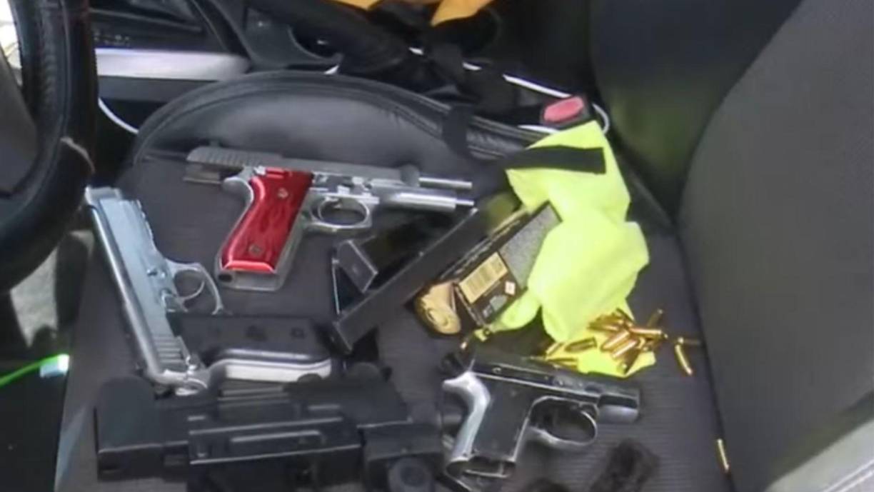 Con armas y balas, arrestan a cuatro hombres en la Terminal de Buses, San Pedro Sula (FOTOS)