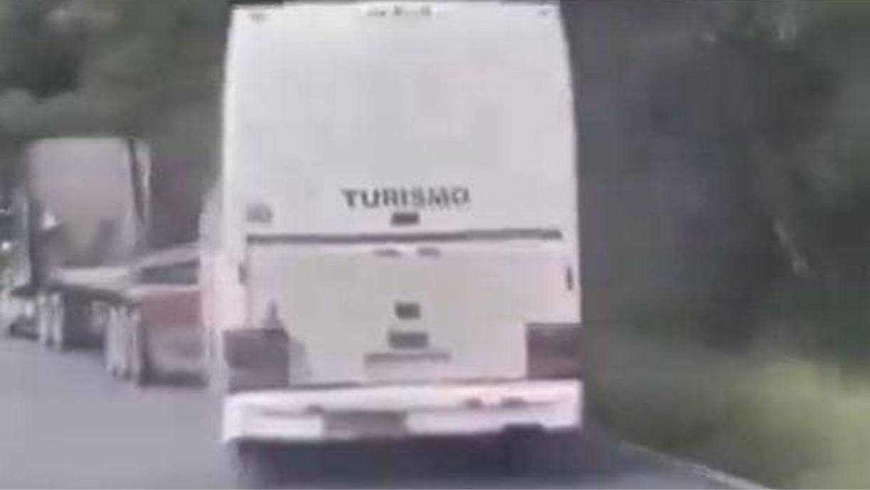 Un día después de la hazaña, Valladares fue entrevistado por<b> San Marcos TV</b>, donde relató los angustiosos momentos. “Cuando venía por El Portillo, yo vengo atrás del autobús y noté que las llantas traseras estaban humeando. Lo rebasé y le dije al conductor que una llanta iba agarrando fuego. Ahí fue cuando me hizo señas de que ya no llevaba frenos”, relató Valladares.