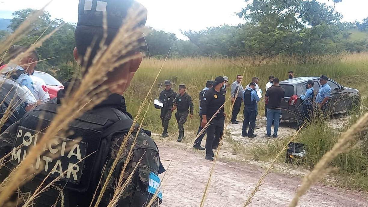 Agentes de la Policía Nacional llegaron a la escena del crimen.