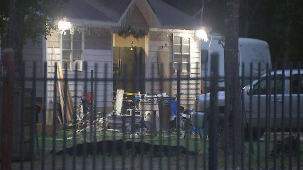 El viernes 28 de abril del 2023 15 hondureños se encontraban en esta vivienda de San Jacinto, Texas, algunos eran residentes, otros andaban de visita ya que Sonia Guzmán, quien era originaria de Taulabé, Comayagua, acababa de llegar de un retiro espiritual.