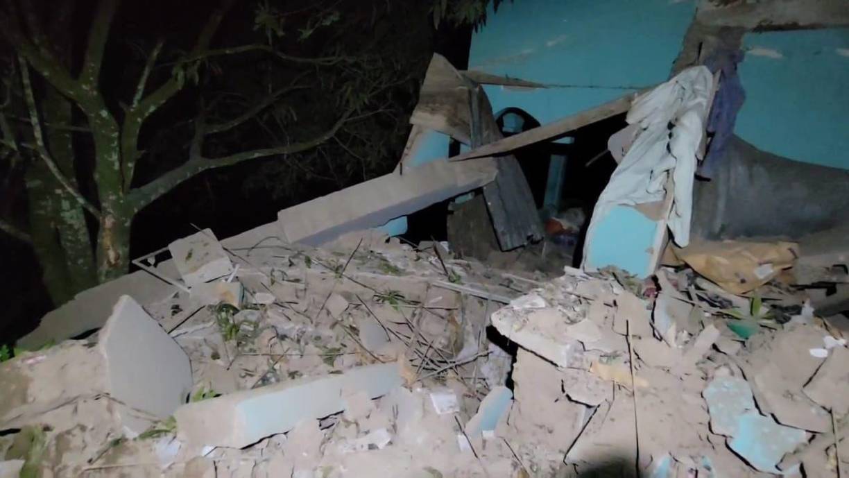 Sí usted desea colaborar con esta familia hondureña puede comunicarse con ellos al número telefónico: 3182-0611. 