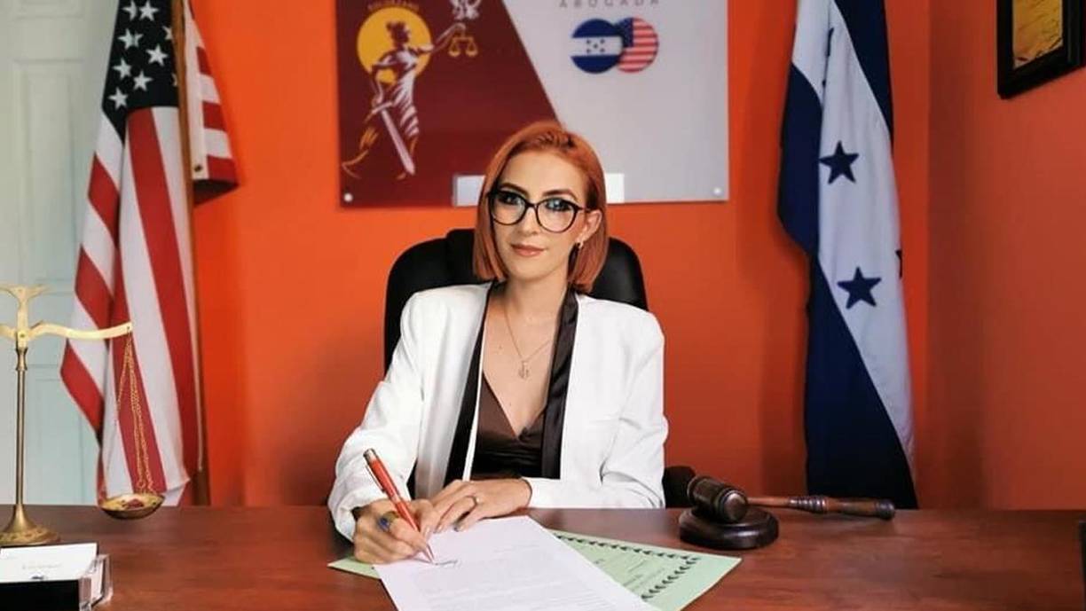 Abogada Alexa Solórzano es juramentada como gobernadora de Cortés