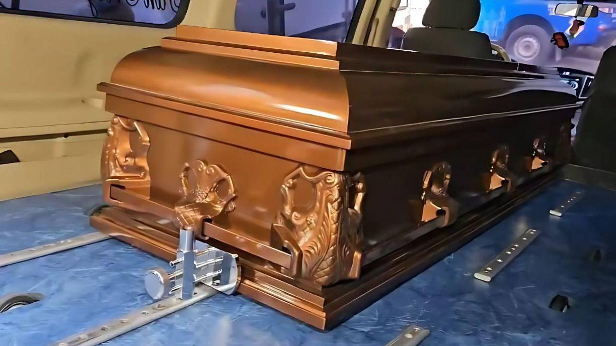 Además, se reportaron al menos <b>tres personas heridas</b>, aunque hasta el momento se desconoce su estado de salud.