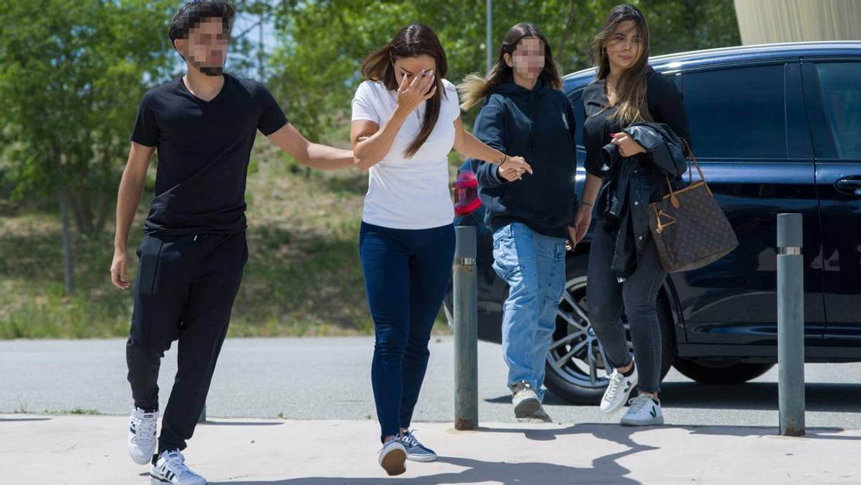 Y es que, Dani Alves tuvo la inesperada visita en prisión de su expareja, Dinora Santana, quien llegó acompañada de los dos hijos que tienen en común.