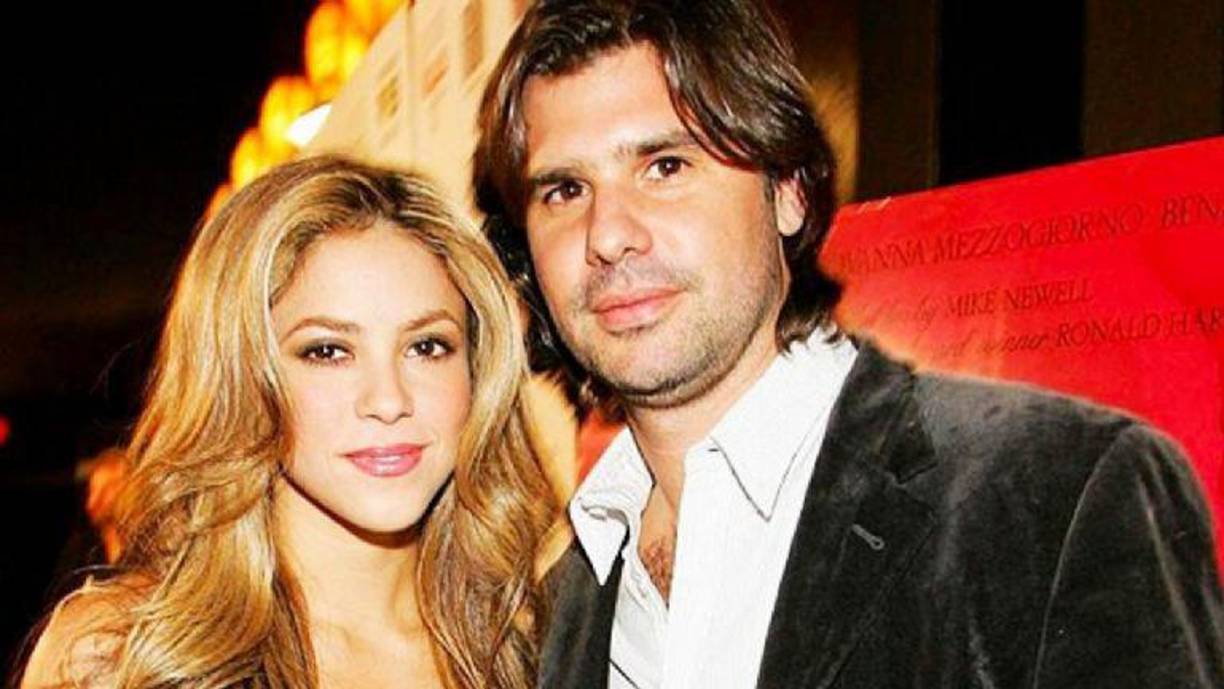 La canción se llama “Lo que más”, forma parte del disco “sale el sol” que Shakira estrenó en el año 2010. En su letra se despide Antonio de la Rúa y habla de una relación que alguna vez fue perfecta.