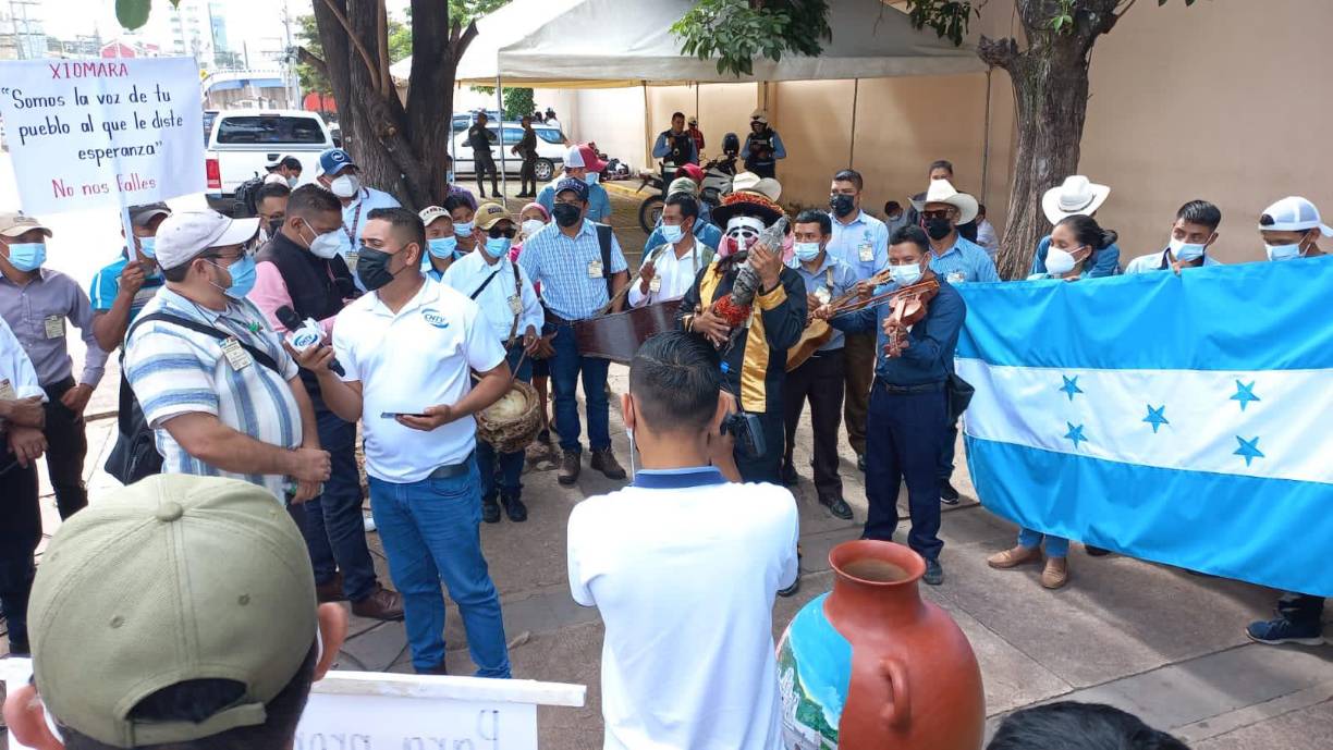Exponen que el turismo en la región merma como consecuencia del mal estado de las carreteras. 