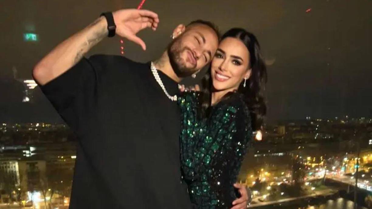 La segunda condición de Bruna a Neymar es que deberá de usar preservativo . 