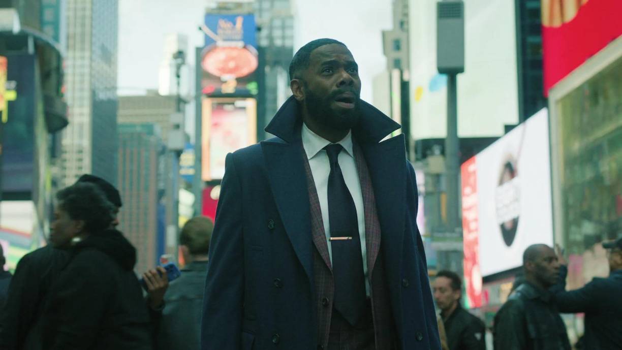 La producción de ocho episodios, creada por Stephen Belber y dirigida por Clement Virgo, ahonda en los desafíos de un hombre enfrentado a la injusticia y a un sistema que parece jugar en su contra. Domingo interpreta a Muncie Daniels, un asesor político y comentarista de televisión que, durante un retiro en los montes Poconos, se convierte en el principal sospechoso de un asesinato. 