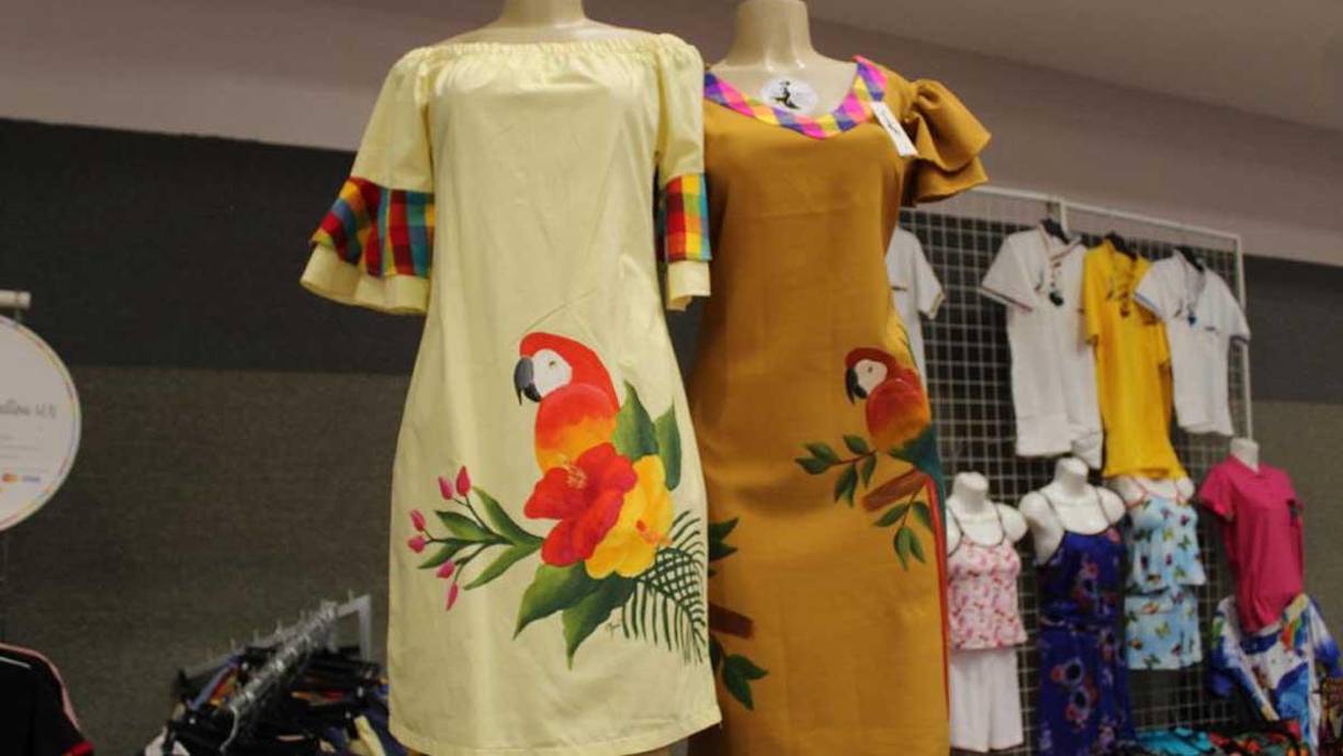 “El Bazar del Sábado es la plataforma más grande de inclusión social del país, antes de la pandemia estábamos en 10 ciudades del país, ahora estamos en Tegucigalpa y San Pedro Sula, estamos reparturando Olancho, Choluteca y Santa Bárbara”, expresó Ernesto Pumpo, director del Bazar del Sábado.