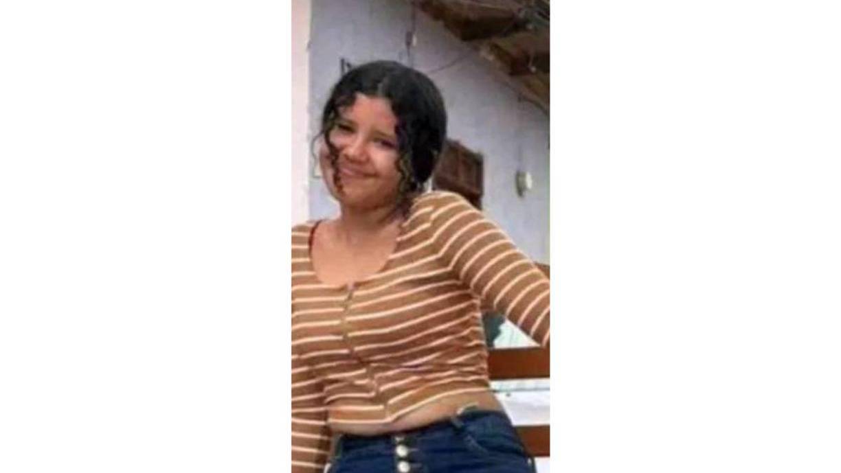 Ella se conducía a bordo de otra motocicleta junto a una prima.