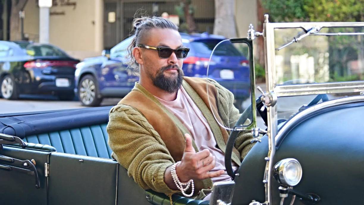 En este proyecto, Jason entrevista y conversa con artistas, artesanos y deportistas de distintas localidades de los Estados Unidos.