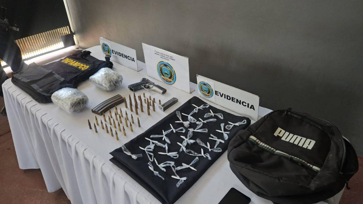 Droga, municiones, un chaleco y drogas, es lo decomidaso a alias “Bad Face”.