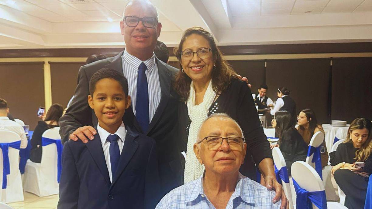 Allan Machado, Allan Machado Jr, Noel Mejia y Angela Machado