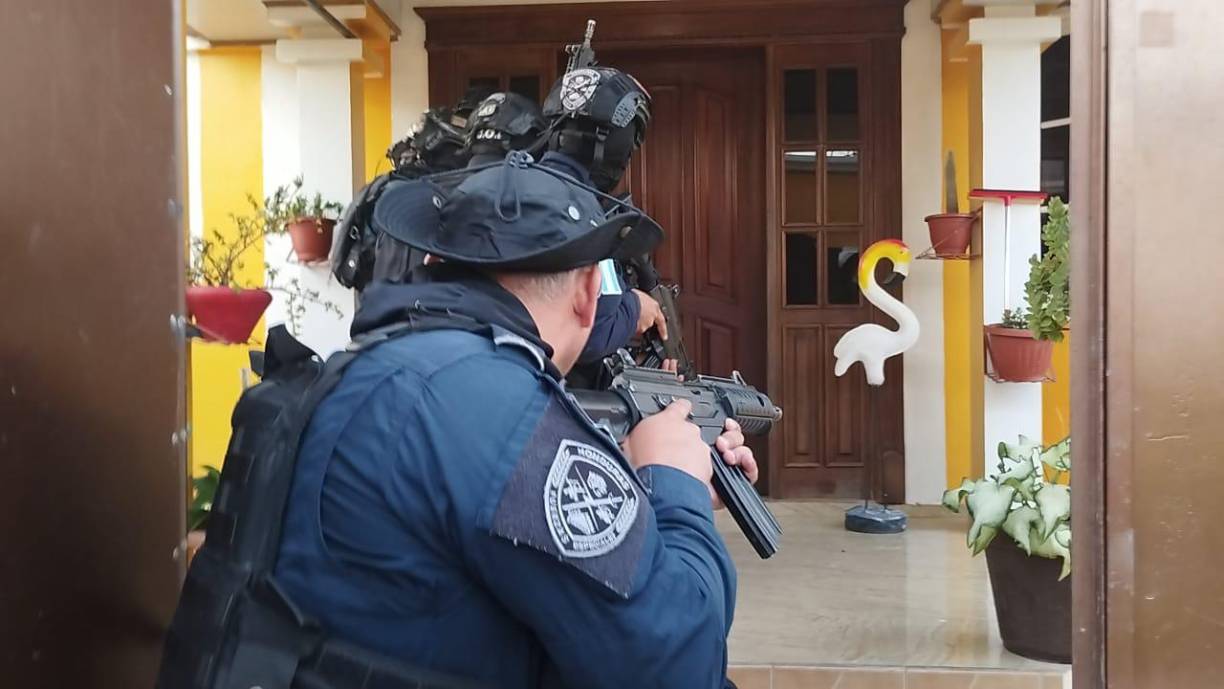 Según la Fiscalía, aparentemente no existe un sustento legal por parte de los acusados para el crecimiento económico desproporcionado en bienes o el origen de sus inversiones en el departamento de Copán. 