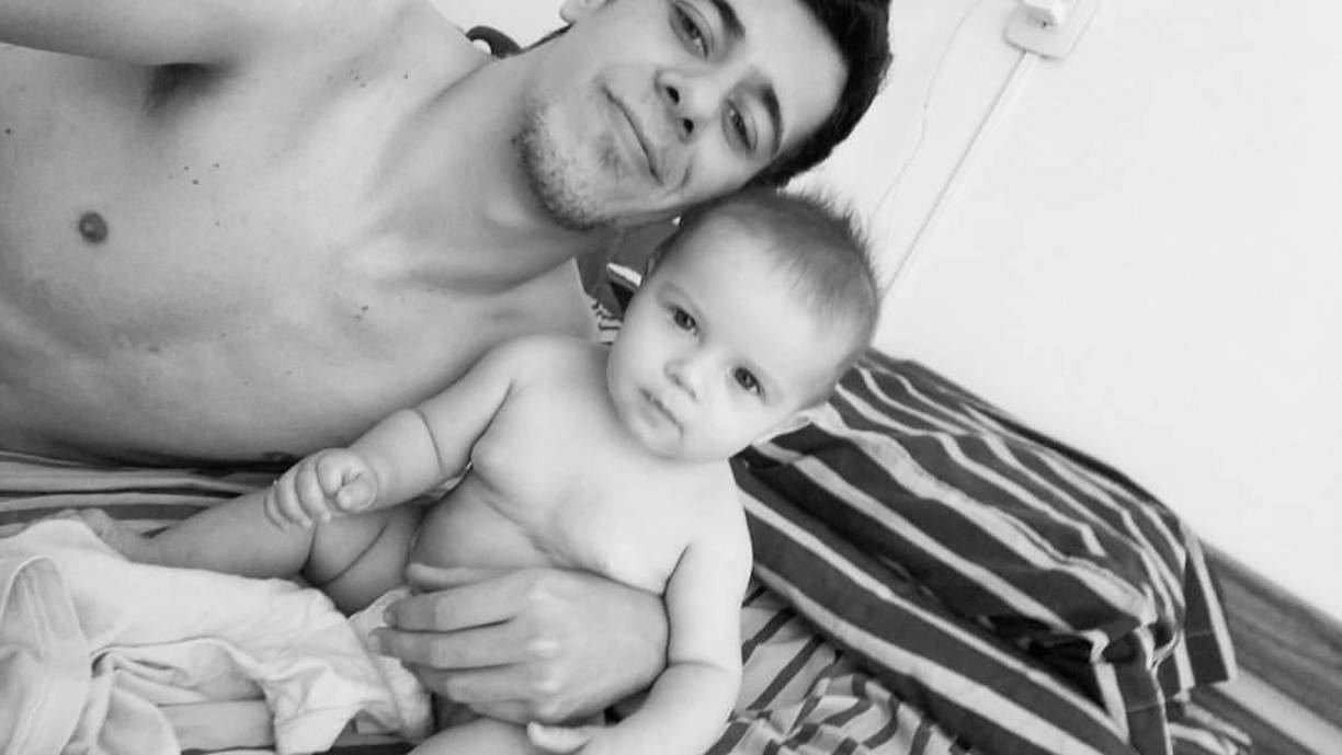 El documento de autopsia también evidenció que, al igual que <b>Fernando Baéz Sosa</b>, Lucio tenía la suela de una zapatilla marcada en la espalda. Gracias a una pericia <b>scopométrica</b>, se determinó que el calzado le pertenecía a <b>Abigaíl Páez</b>, la novia de la madre.