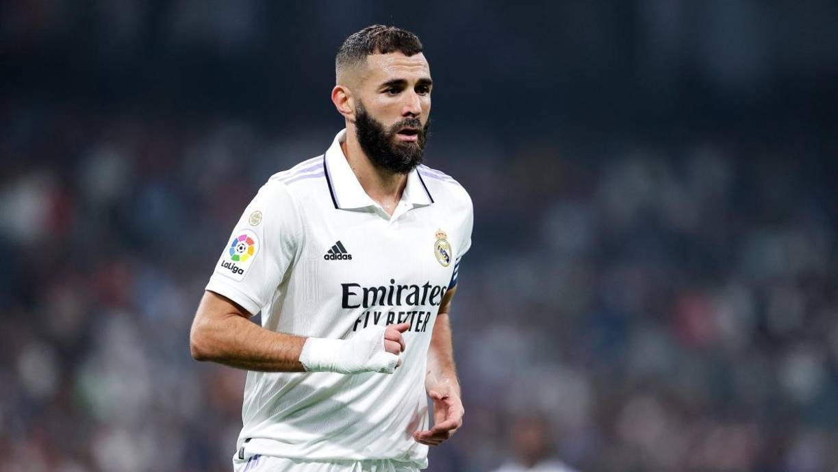 Karim Benzema - El francés será la principal referencia ofensiva en el Clásico, un día antes de recibir, con seguridad, su primer Balón de Oro en París.