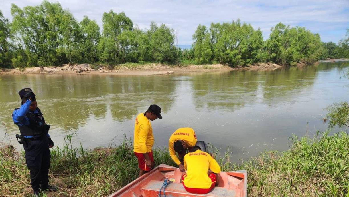 <b>Río Aguán:</b> Tiene una longitud de 240 km y atraviesa los departamentos de Colón y Yoro, afectando localidades como Tocoa, Sabá y Sonaguera. En muchas ocasiones ha causado inundaciones importantes que afectan cultivos y viviendas, especialmente en temporadas de lluvias intensas, afectando la economía local.