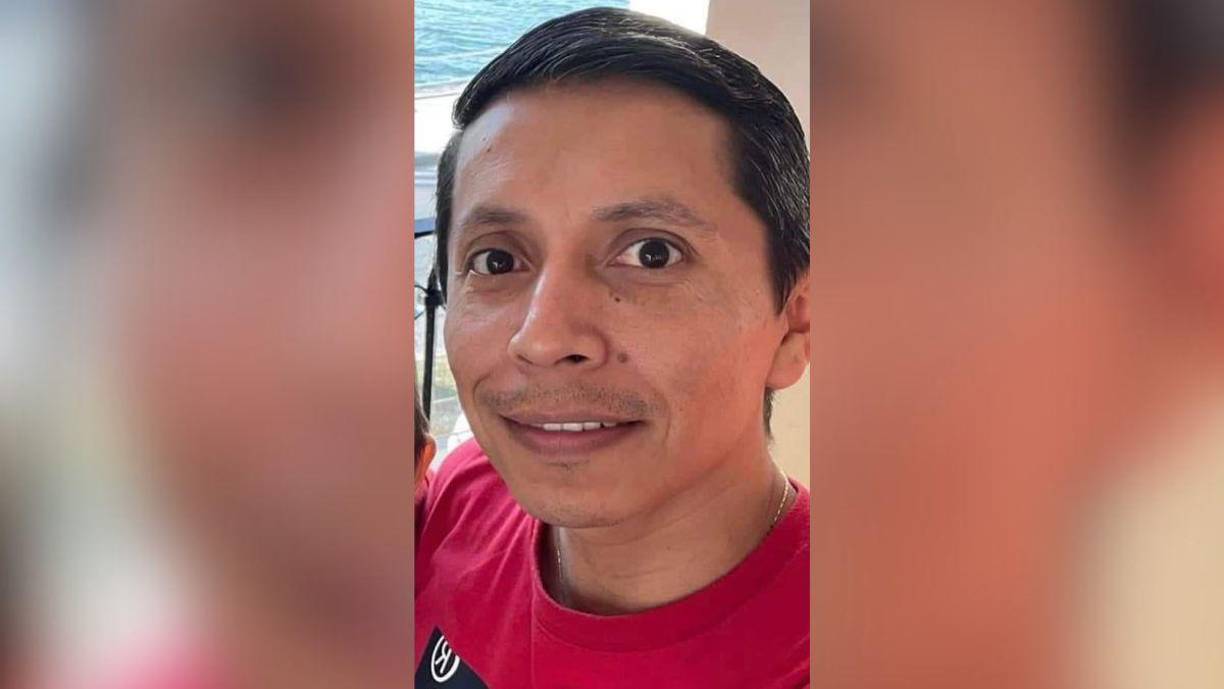 Las autoridades de Veracruz arrestaron a dos estudiantes de bachillerato, acusados de estar involucrados en el secuestro y asesinato de su profesor, quien había sido reportado como desaparecido a principios de agosto.