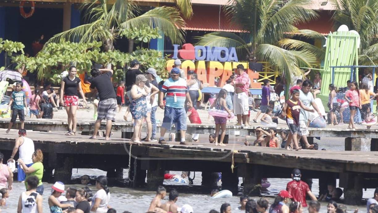 La mayoría de los veraneantes no mantenía las medidas de bioseguridad. 