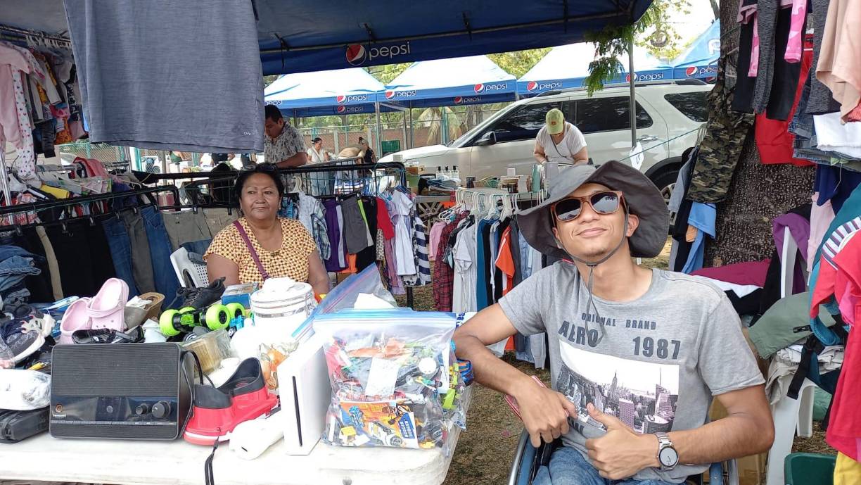 Jeffrey Mejía venta de artículos de segunda mano.