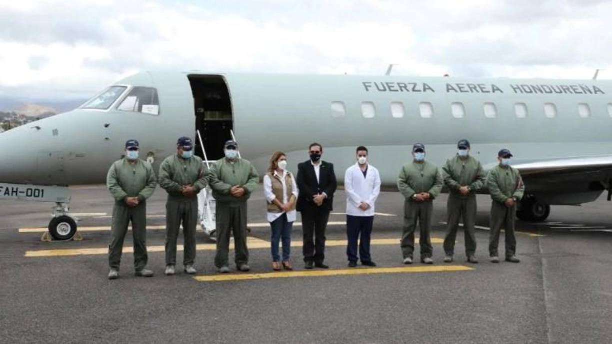 Castellanos indicó además que el avión presidencial, el 001 de la Fuerza Aérea Hondureña, fue utilizado incluso para viajes de lujo a Washington, Tokio, Madrid y Buenos Aires, y que después de que fue pagado, el 31 de diciembre de 2014, se creó una cuenta de “gastos anticipados”, que estuvo en vigor hasta el 30 de diciembre de 2021.