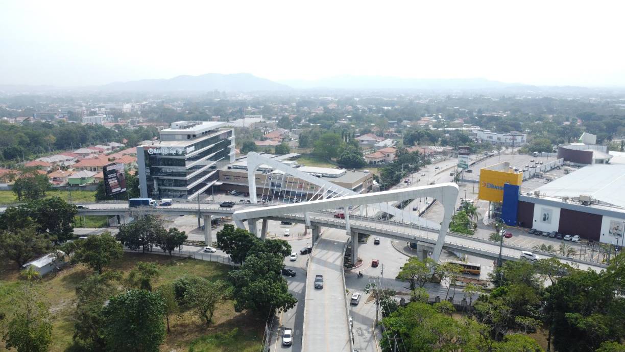 En julio de 2022, la alcaldía habilitó el Paso Merendón que está construido en la intersección de los bulevares Mario Rivas y José Peraza.