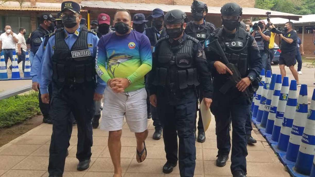 Imágenes del momento en que capturan al extraditable Michael “El Caracol” Powery