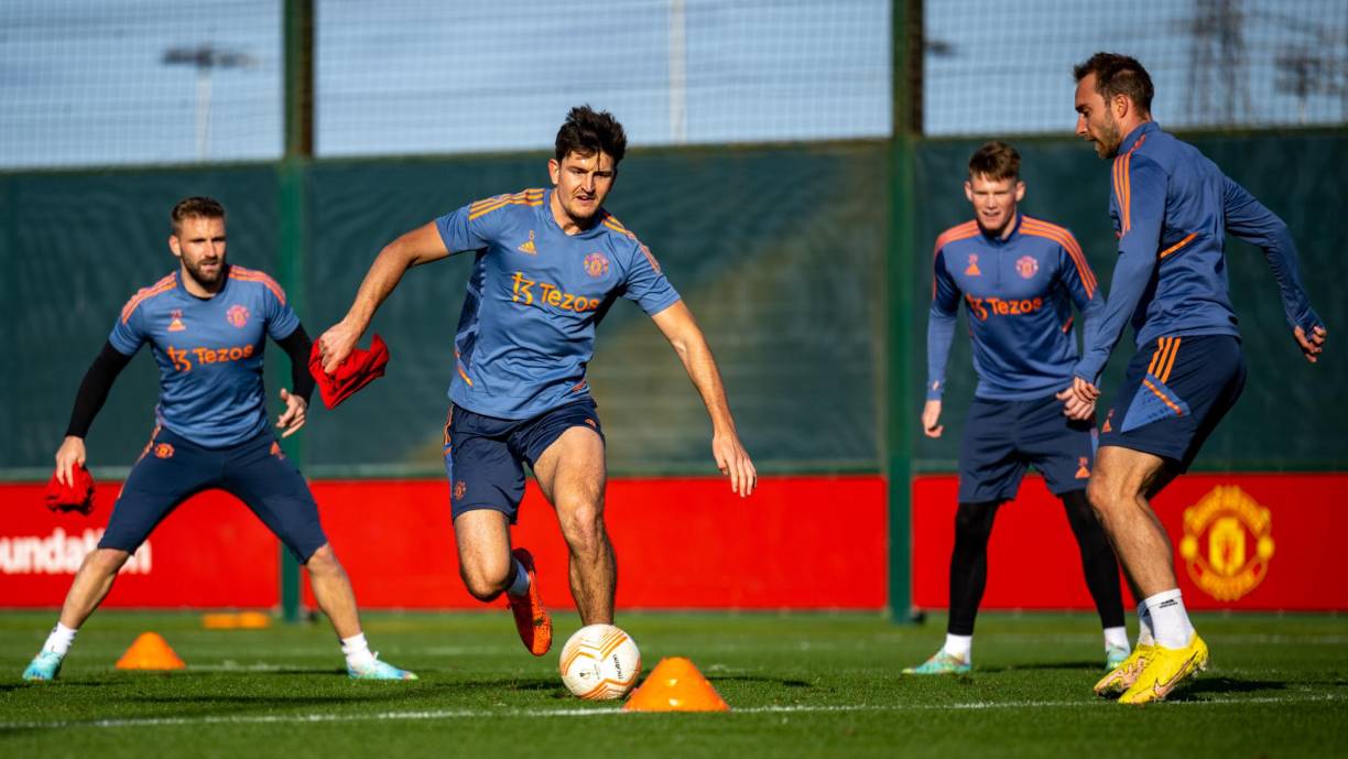 El Manchester United también contó con el regreso de Harry Maguire tras perderse los últimos partidos con el equipo.