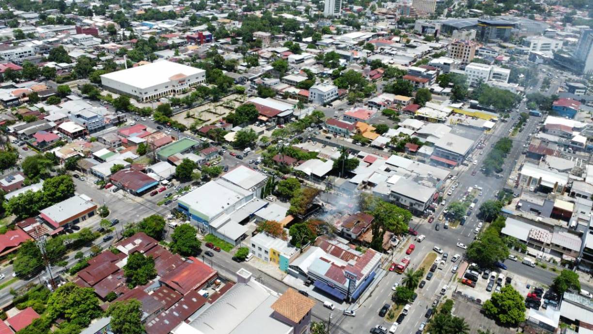 Dramático: llanto por el incendio de restaurante en San Pedro Sula