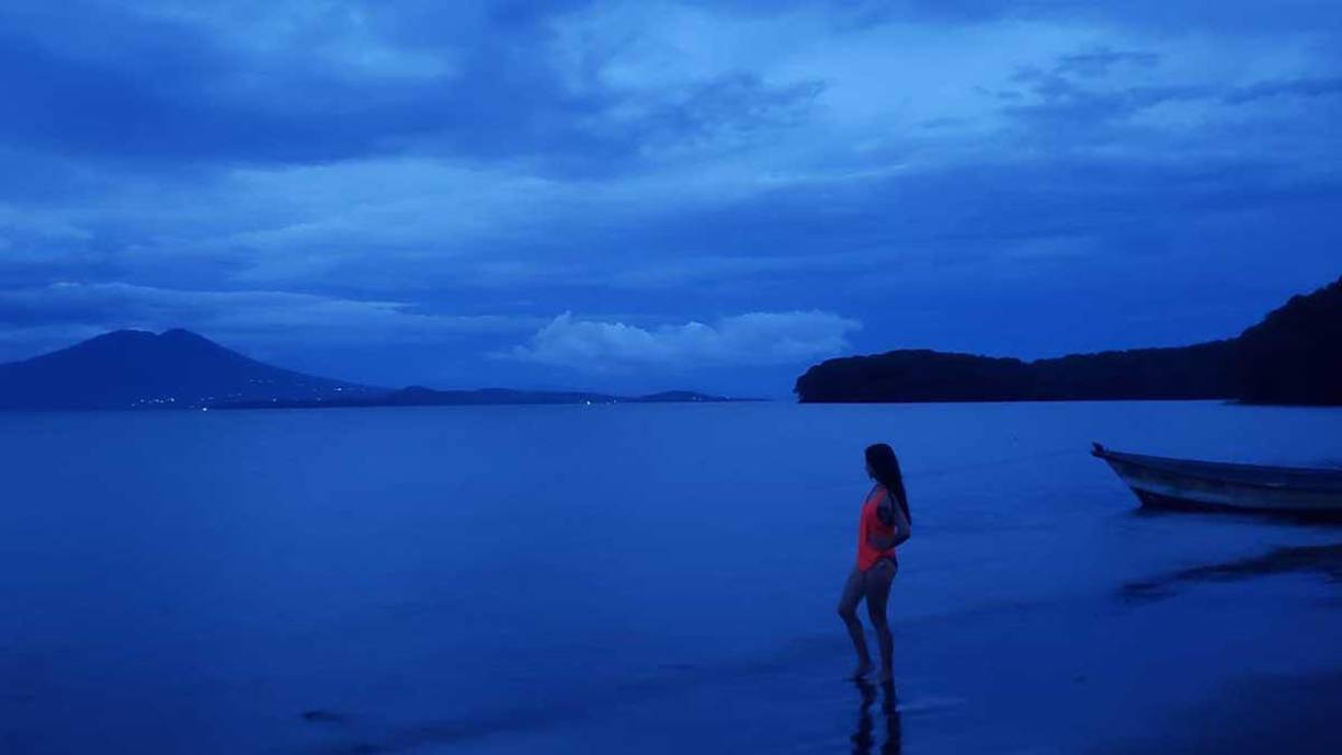 Joven tiktoker es asesinada cuando se conducía en su carro en Santa Bárbara