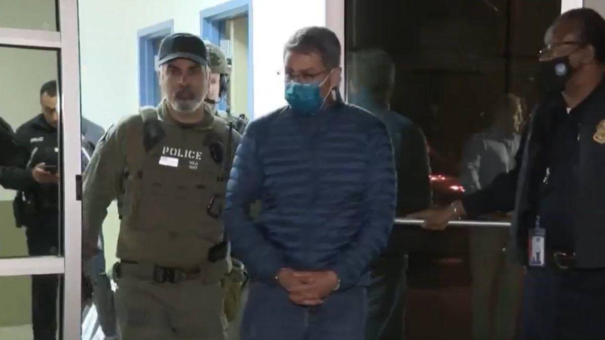 Hernández el día que llegó extraditado a Nueva York, Estados Unidos. Desde entonces, está recluido en el Metropolitan Correctional Center en el corazón de esa metrópoli. 