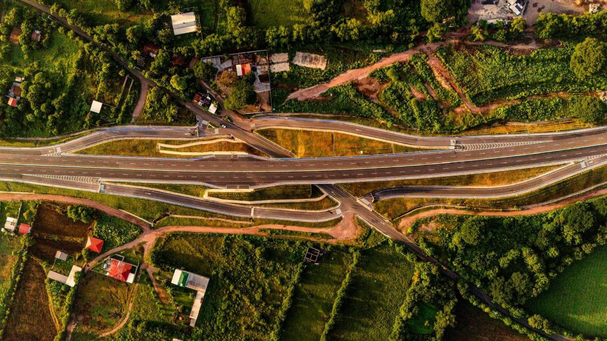 Los trabajos de construcción comenzaron en 2019, durante el primer período presidencial de Bukele. 