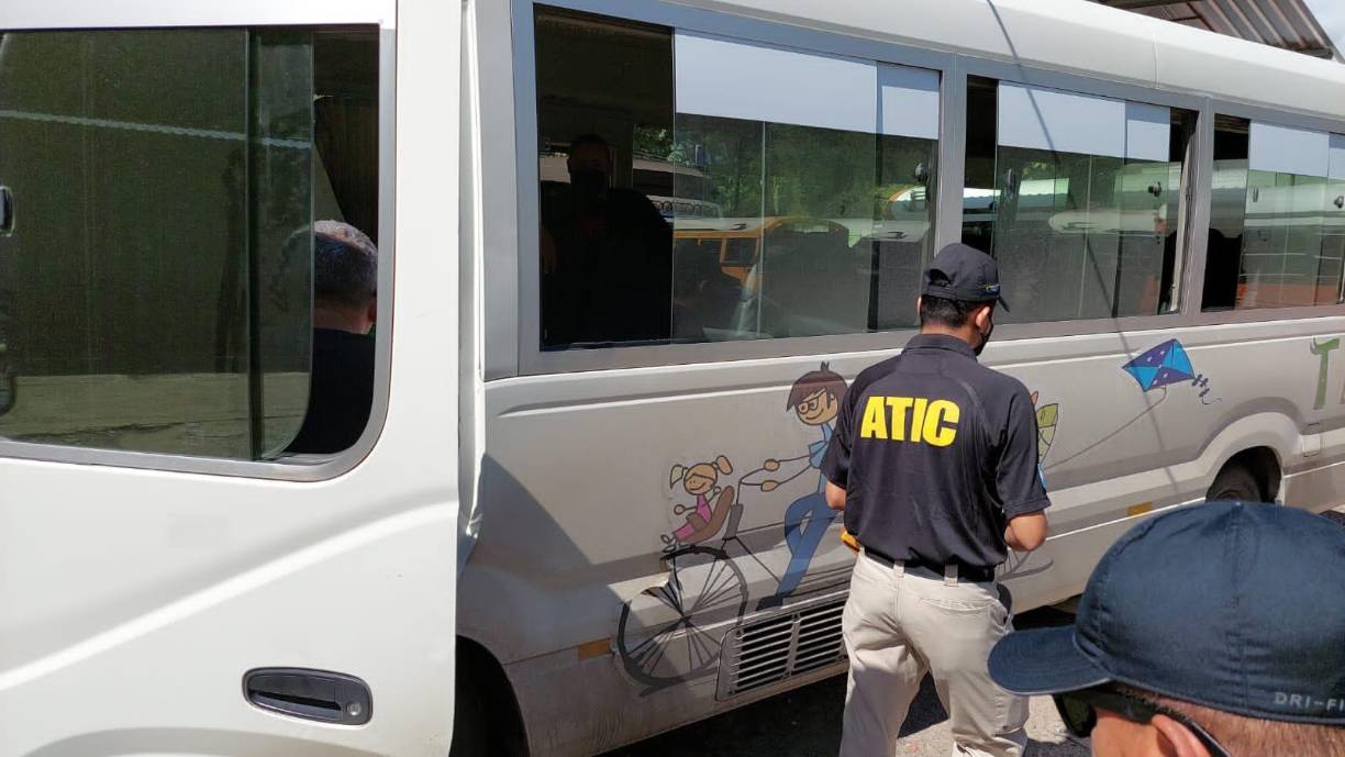 Transportes Tita, de Claudia Yamila Noriega y su hermano y exdiputado Norman Guillermo Noriega (suplente del diputado Mario Alonzo Pérez López); Comercial Maderera, de Guillermo Noriega Suárez (padre de Claudia Yamila Noriega) y Sociedad FJSR Of Florida LLC, de Fernando José Suárez Ramírez.