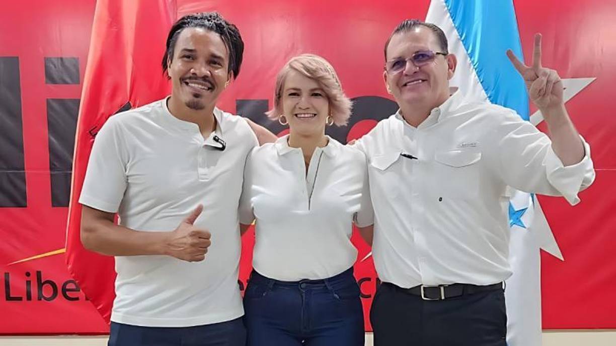 “Juntos construimos la segunda gran victoria del pueblo con Rixi Moncada”, agregó.