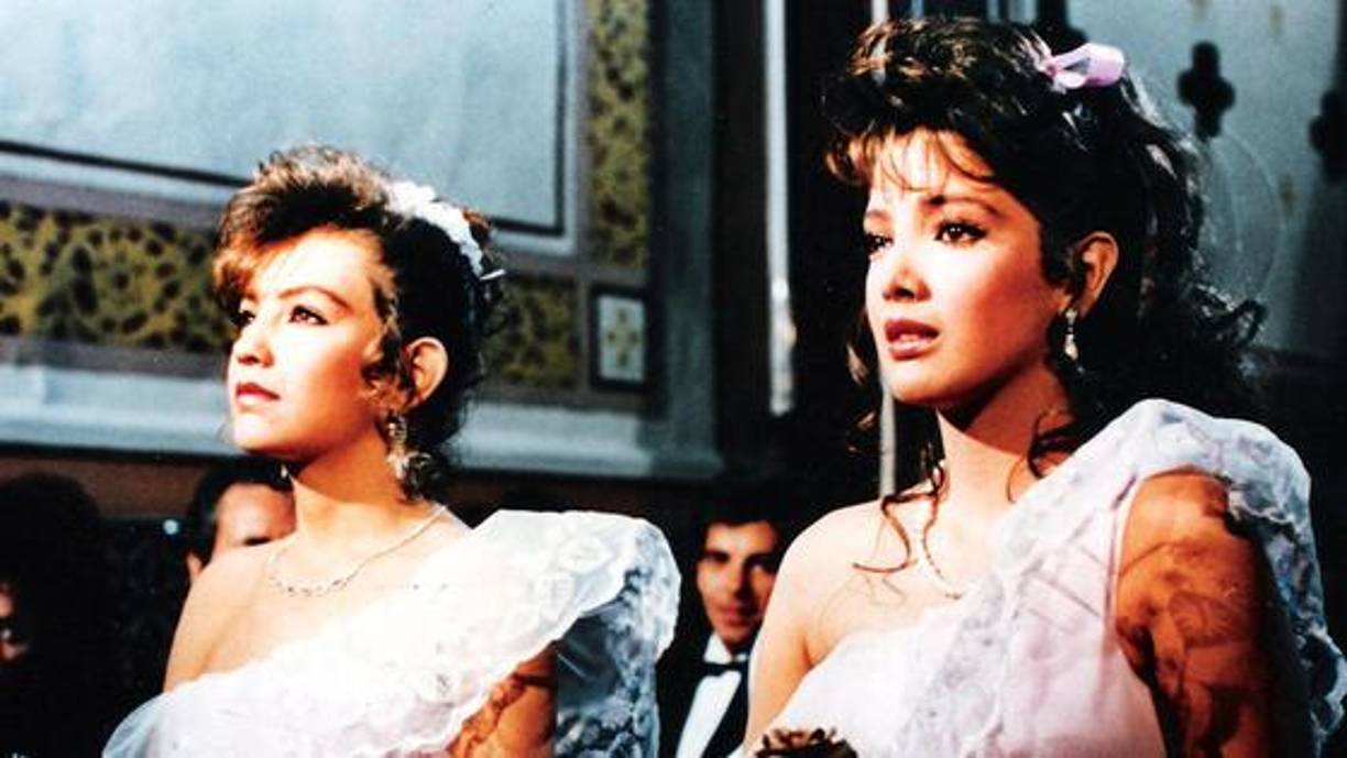 Quinceañera 1987. Esta famosa novela mexicana, protagonizada por Adela Noriega y Thalía, narrando las vivencias de un par de adolescentes antes de festejar su fiesta de 15 años, un importante evento en la cultura mexicana.