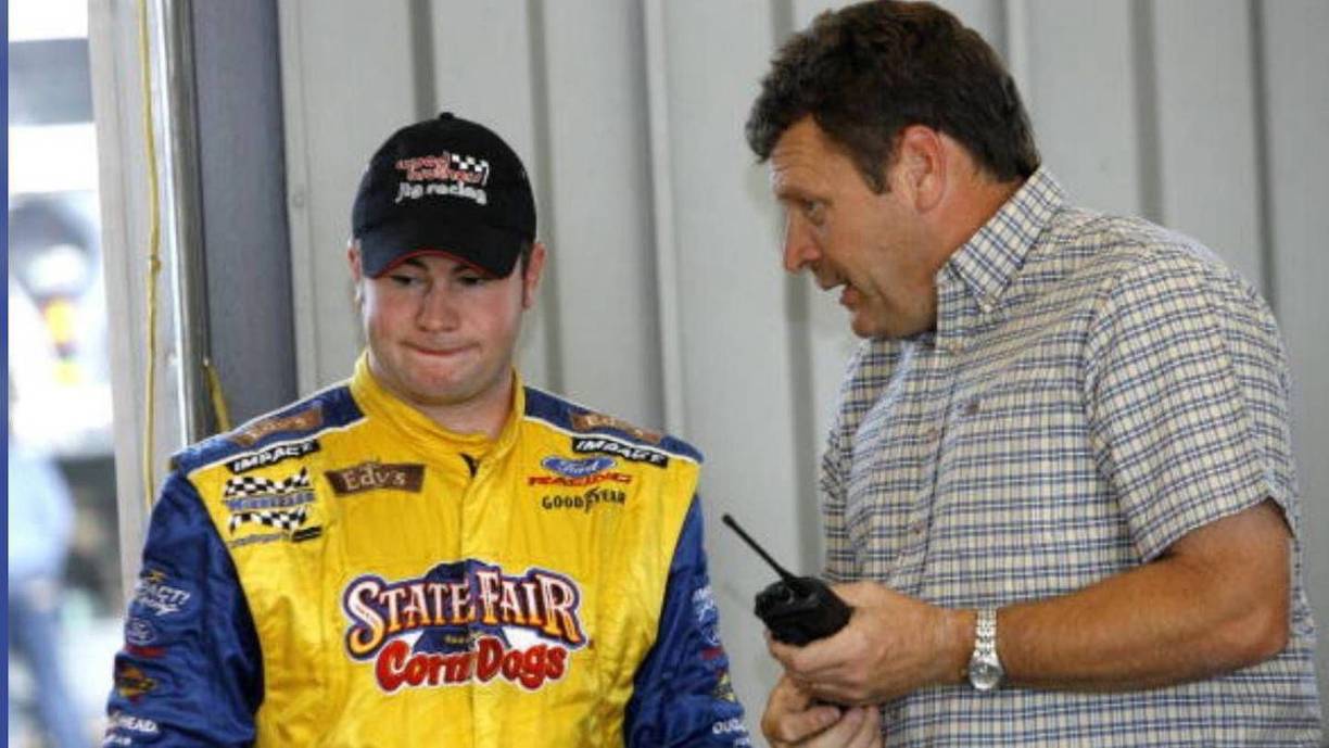 La policía de Westminster declaró que se había informado de un apuñalamiento sobre las 5:51 pm, y que al llegar al lugar de los hechos encontraron a la estrella de las carreras tendido en el suelo con una grave herida de arma blanca en el pecho. East fue trasladado al hospital, donde murió a causa de las heridas.