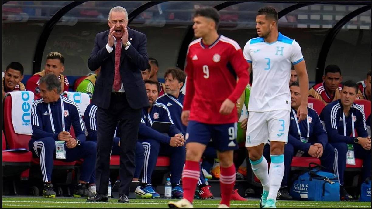 Gustavo Alfaro logró calmar las aguas con Costa Rica al clasificar a la Copa América vía repechaje venciendo a Honduras el pasado marzo en Estados Unidos.