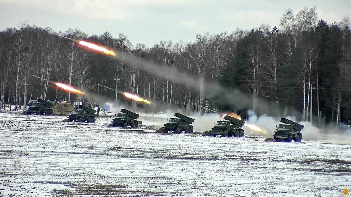 Las imágenes satelitales que muestran el masivo despliegue de las tropas rusas hacen saltar las alarmas en la OTAN