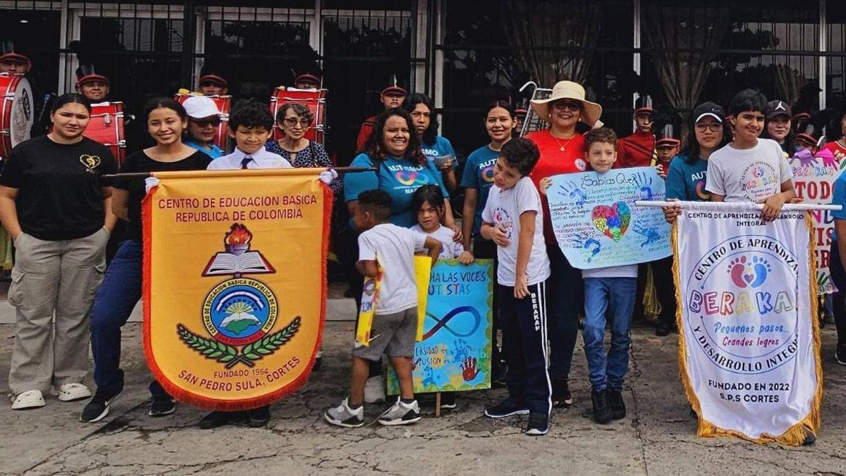 8) El infinito también simboliza la inclusión y la aceptación de todas las personas con autismo, independientemente de dónde se encuentren en el espectro. Representa el potencial ilimitado de las personas con autismo para crecer, aprender y contribuir a la sociedad.