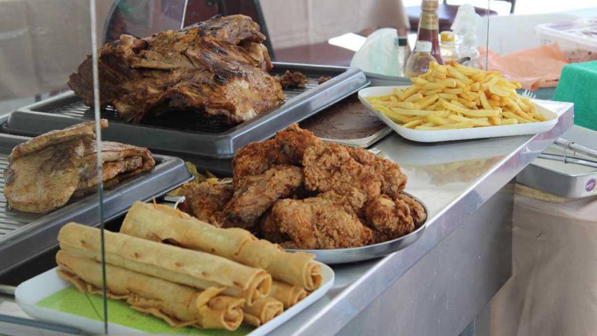 Actualmente, cada sábado, el bazar es integrado por más de 300 artesanos que provienen de diferentes partes del país.