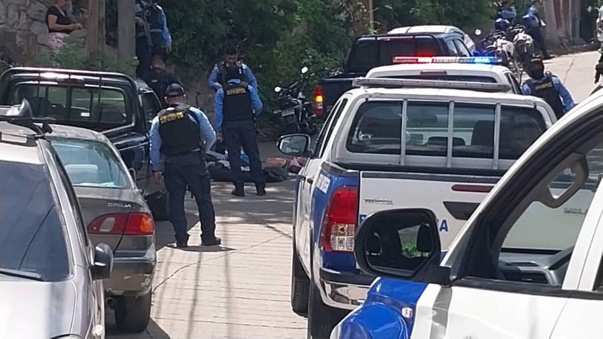Primeras versiones indican que los agentes de la Dipampco fueron alertados de un tiroteo entre pandillas, y cuando llegaron les dispararon por sorpresa.