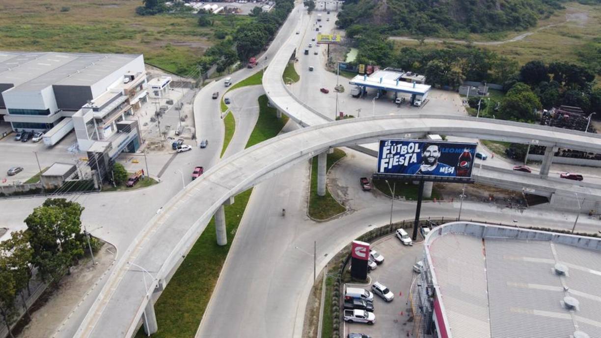 El intercambiador del este es de tres niveles.