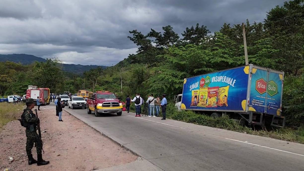 El accidente ocurrió donde sólo hay una vía en buen estado. 