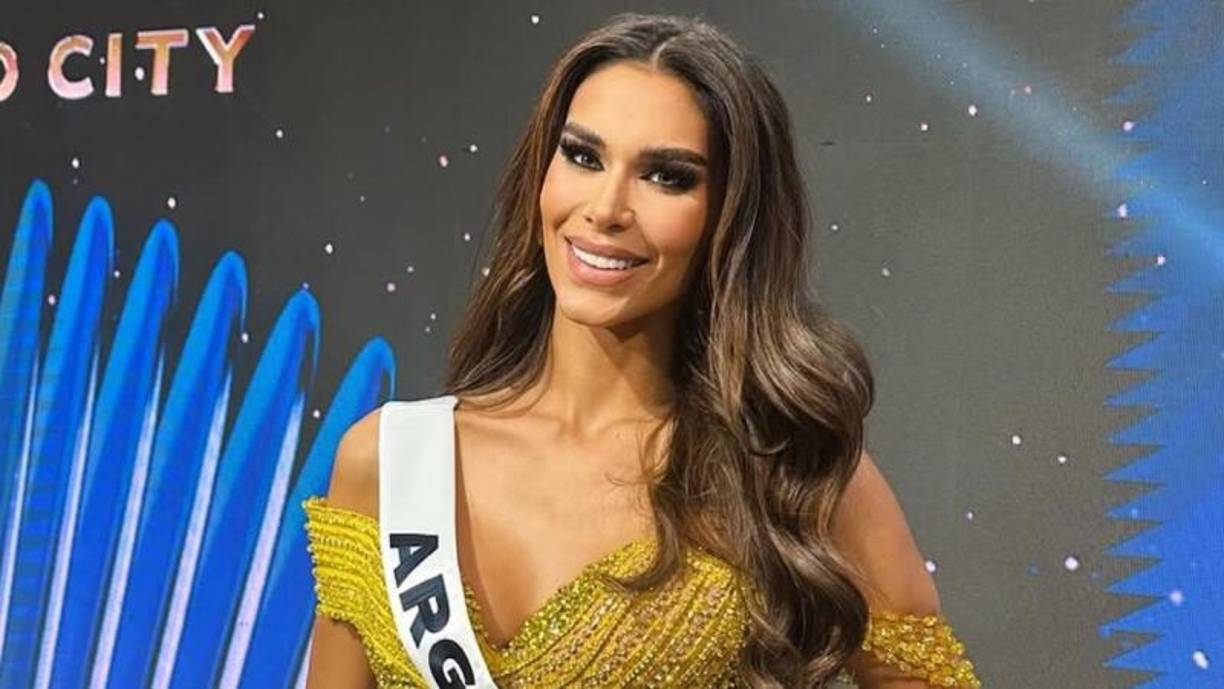 “Después de una revisión exhaustiva de los recientes comentarios públicos realizados por la señorita Magali Benejam basada en nuestros principios fundamentales,<b> hemos decidido retirar inmediatamente el título de Miss Universo Argentina de la señorita Benejam</b>”, indicó la organización en un comunicado oficial.