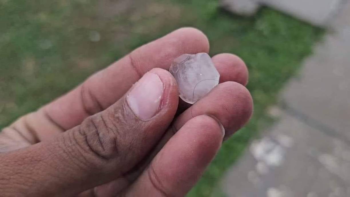 Una fuerte tormenta cayó en la tarde de este lunes 13 de mayo de 2024 sobre la ciudad de La Entrada en Nueva Arcadia, Copán. 