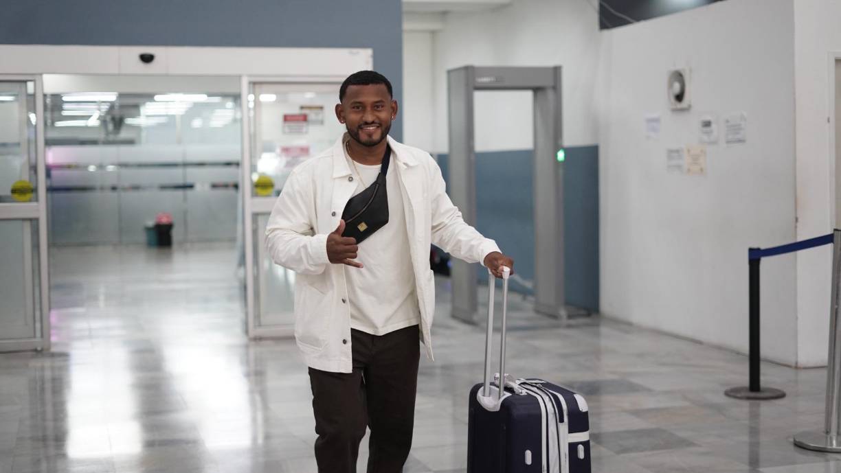 “Con mi club vengo trabajando bien, haciendo goles y una gran temporada. No me sorprende y uno como jugador trabaja para estar en la selección y gracias a Dios se me ha dado”, dijo el atacante en su llegada.