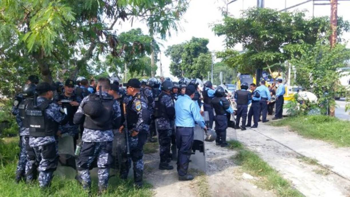 A eso de las 9:00 am en el bulevar del norte de San Pedro Sula ya todo estaba normal.